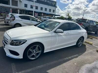 Mercedes Benz-c180 Amg pack - Luxury Cars