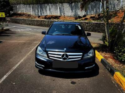 Mercedes c180 -2011 - Luxury Cars