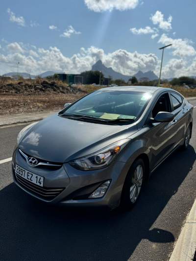 Hyundai Elantra-2014 - Family Cars