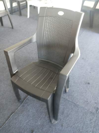 PLASTIC CHAIRS - Dining Chairs