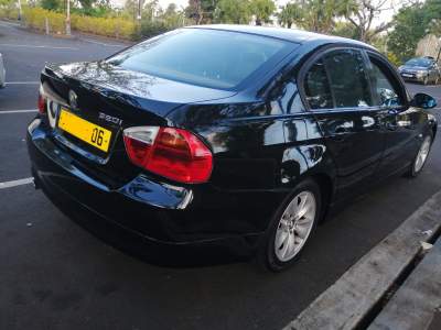 BMW 320i Year 2006 - Compact cars on Aster Vender