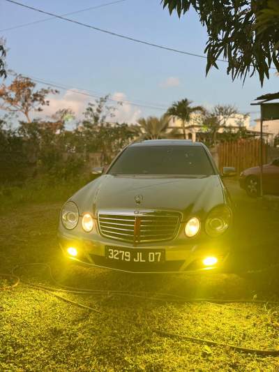 Mercedes E200-2008 - Luxury Cars