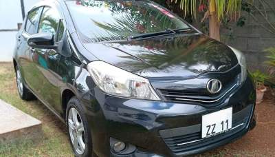 Toyota Vitz 2011 - Compact cars