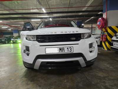 2013 Range Rover Evoque Si4 - Luxury Cars