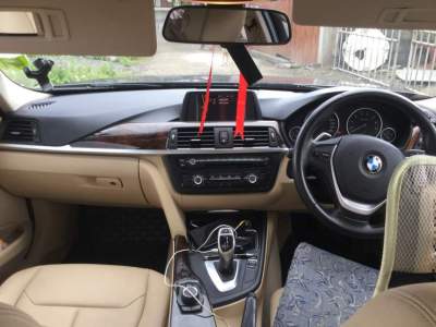 BMW 320i year 2012 a vendre - Luxury Cars on Aster Vender