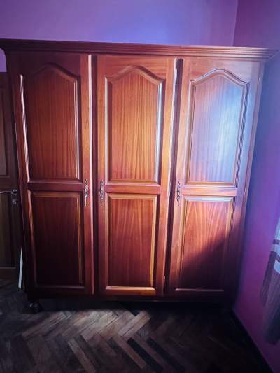 Armoire Sapele a Vendre - Bedroom Furnitures