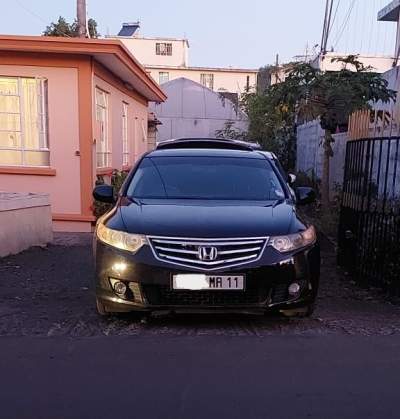 Honda Accord-2011 - Family Cars