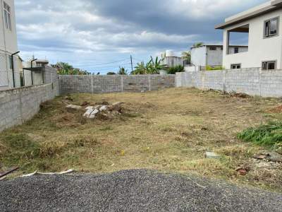 Terrain à vendre - Point aux Sables -  85.5 Toise - Land