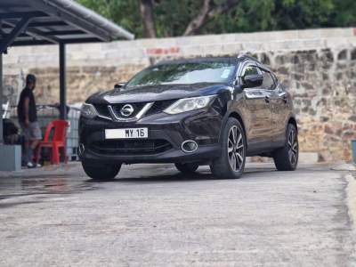 For Sale: Nissan Qashqai 1.6L Turbo Diesel – Full Option - SUV Cars