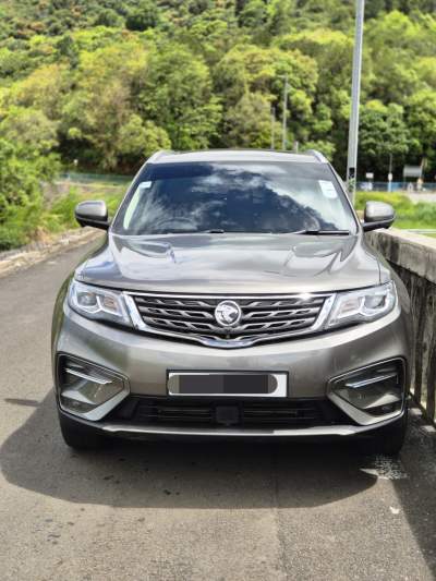 Proton X70 premium 2022 - Family Cars