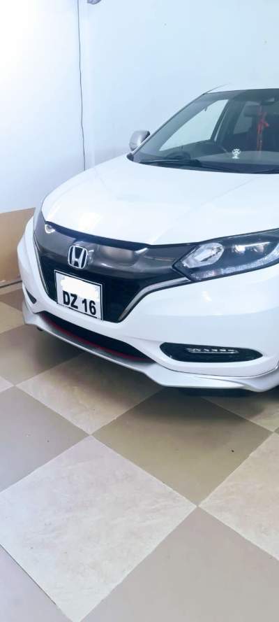 Honda Vezel - SUV Cars