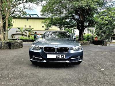 BMW F30 316i Sports line 2013 - Family Cars