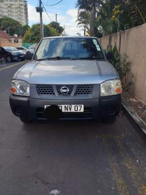 NISSAN NAVARA 2007 4X2 - Pickup trucks (4x4 & 4x2) on Aster Vender