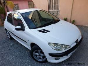 Peugeot 206 - Family Cars on Aster Vender