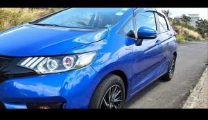 HONDA FIT HYBRID  - Family Cars on Aster Vender