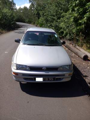 Toyota corolla 95 - Family Cars on Aster Vender