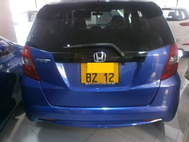 HONDA FIT YR BZ 12 - 5 - Family Cars  on Aster Vender