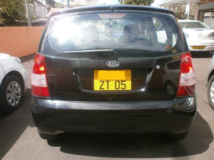 kia picanto  - 5 - Family Cars  on Aster Vender