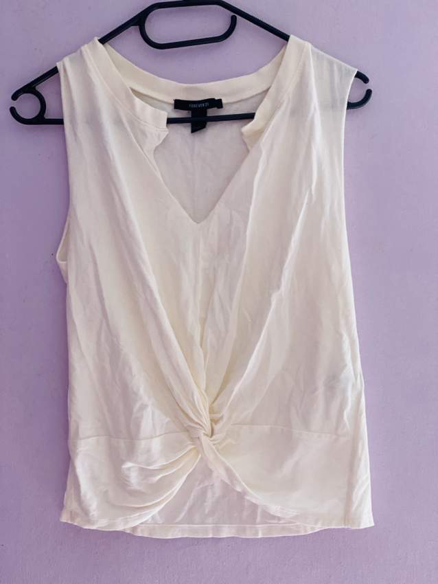 White Forever 21 Top - 0 - Tops (Women)  on Aster Vender