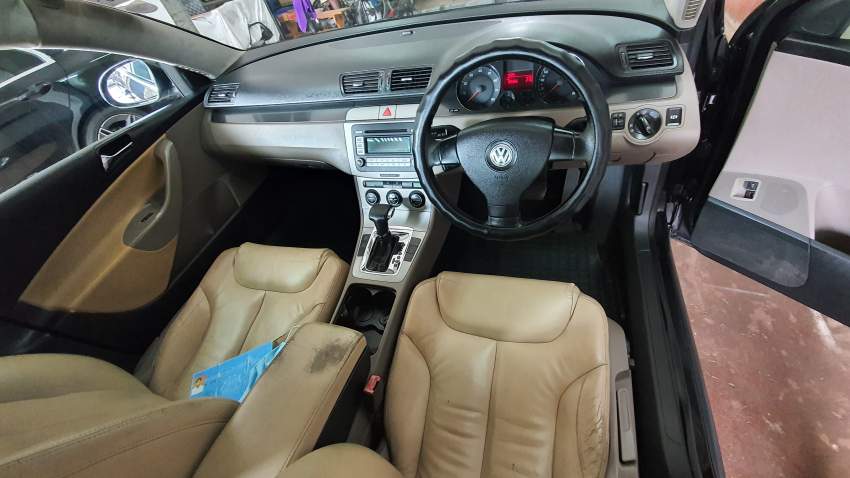 2008 Volkswagen Passat - 6 - Luxury Cars  on Aster Vender