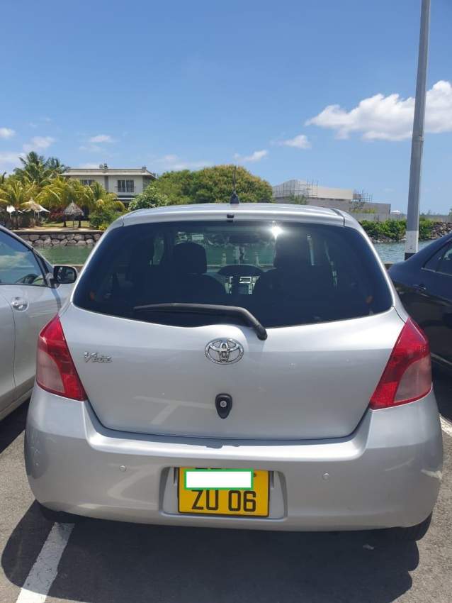 Toyota Vitz Year 06 - AUTOMATIC - 102,000 KM - 1 - Compact cars  on Aster Vender