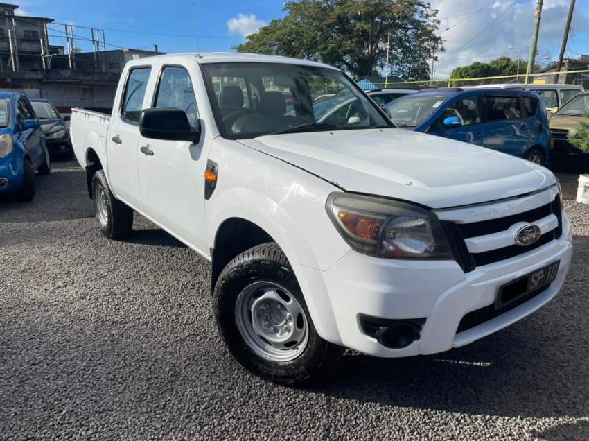 2X4 Ford Ranger Year 10 - 3 - Pickup trucks (4x4 & 4x2)  on Aster Vender