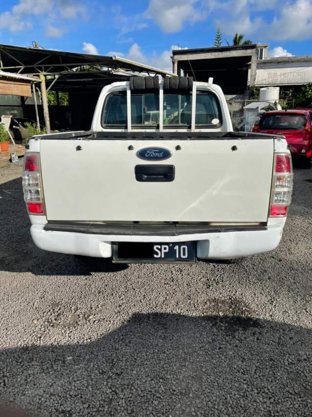 2X4 Ford Ranger Year 10 - 6 - Pickup trucks (4x4 & 4x2)  on Aster Vender