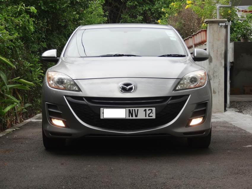 Mazda 3 2012 - 3 - Family Cars  on Aster Vender