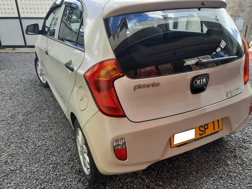 Kia Picanto - automatic/CD/USB/jante cosmique - 1 - Compact cars  on Aster Vender