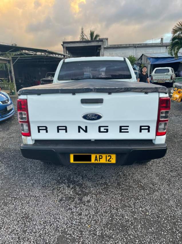 4x4 Ford Ranger Year 12 - 5 - Pickup trucks (4x4 & 4x2)  on Aster Vender