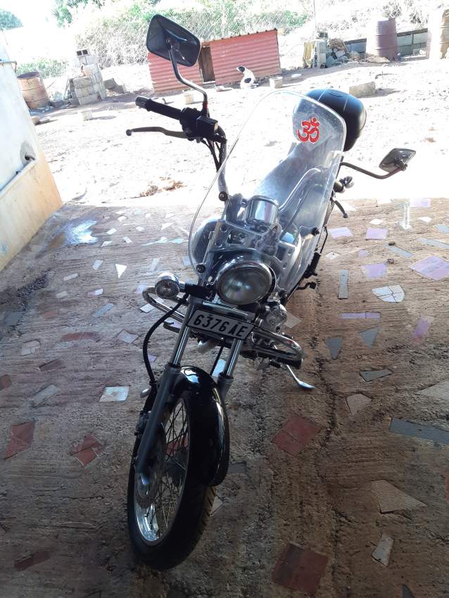 bajaj chopper 220