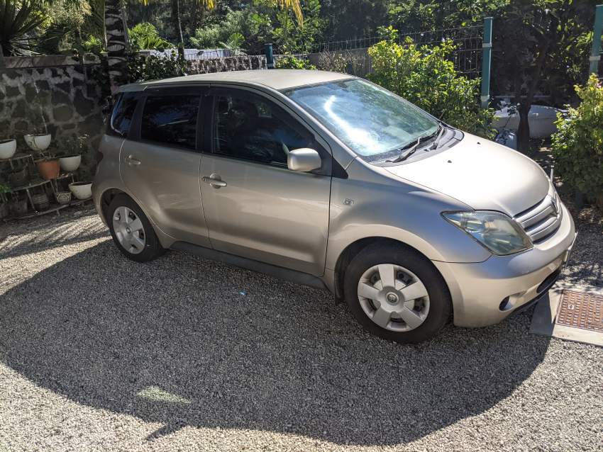 Motor car - 0 - Compact cars  on Aster Vender