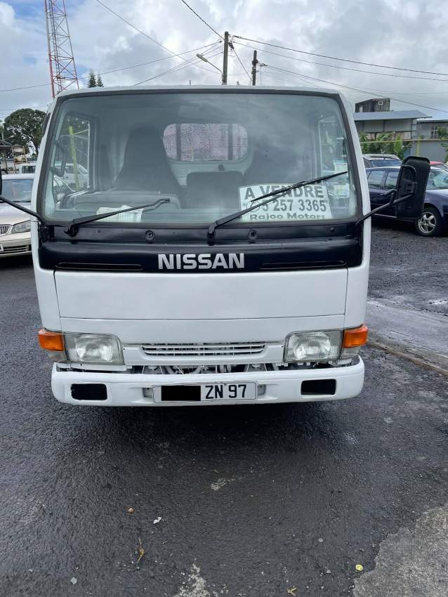 Nissan Atlas Camion Yr 97 - 1 - Small trucks (Camionette)  on Aster Vender