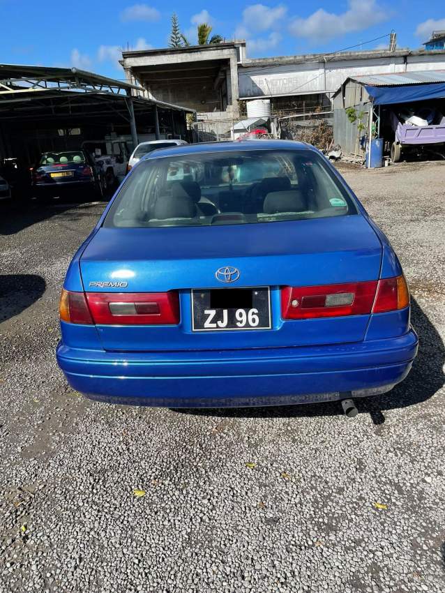 Toyota premio YR 96  - 1 - Family Cars  on Aster Vender