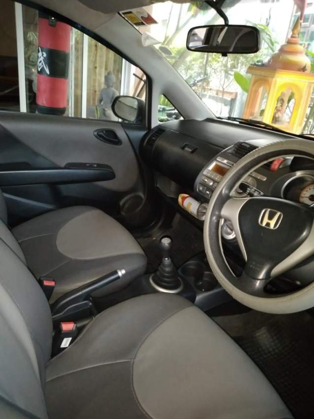 HONDA JAZZ 2006 FOR SALE - 1 - Family Cars  on Aster Vender