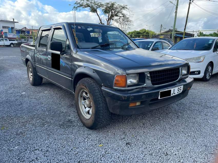 2x4 Chevrolet LUV YR 95  - 0 - Pickup trucks (4x4 & 4x2)  on Aster Vender