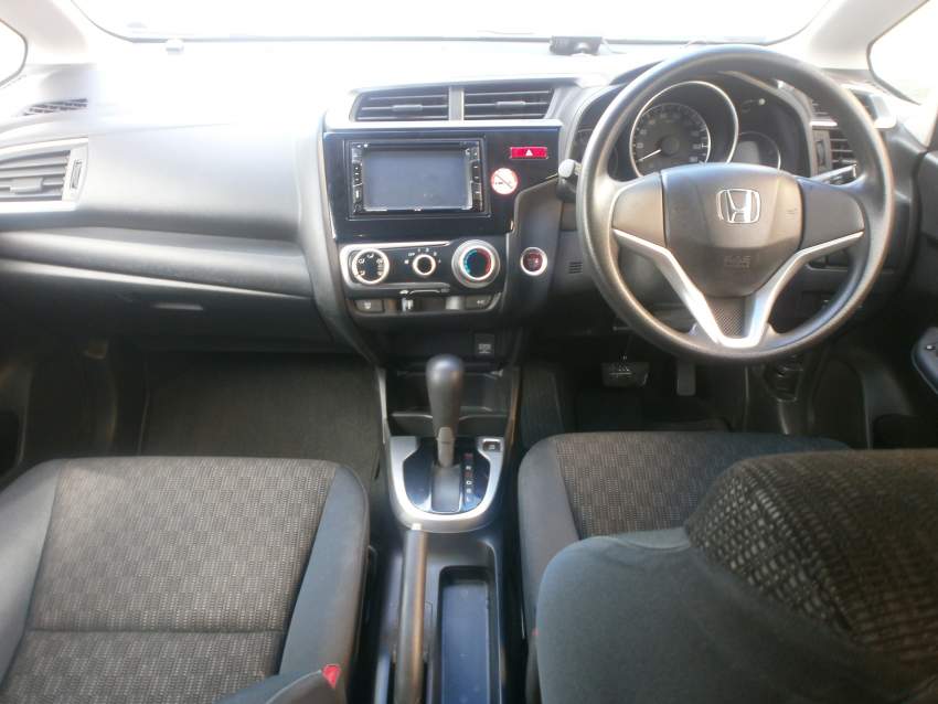 HONDA FIT YR CZ 14 - 3 - Family Cars  on Aster Vender