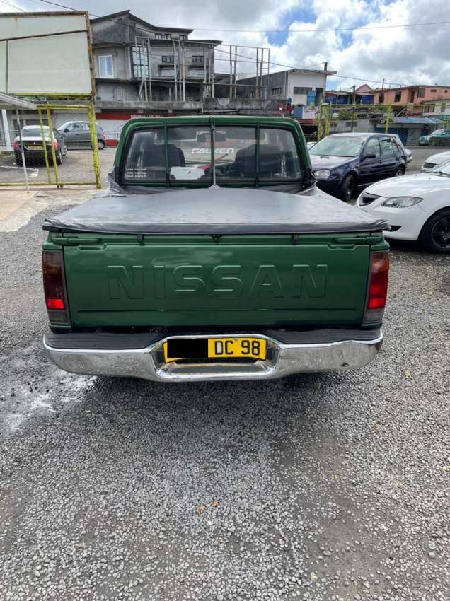 2x4 Nissan double cab year 98  - 3 - Pickup trucks (4x4 & 4x2)  on Aster Vender