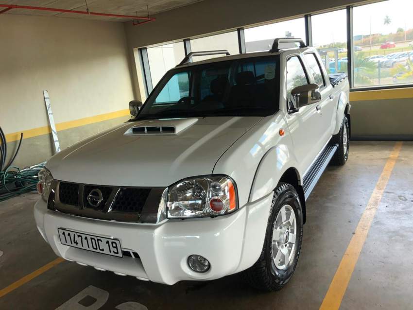 NISSAN NP300 - 6 - Pickup trucks (4x4 & 4x2)  on Aster Vender