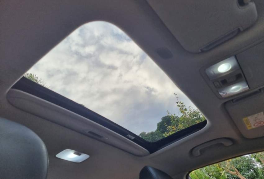 Kia Cerato Manual Sunroof - 8 - Family Cars  on Aster Vender