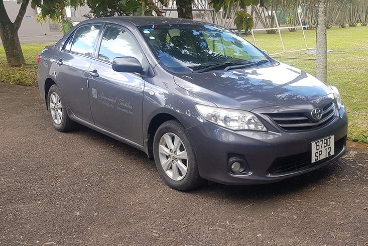 TOYOTA COROLLA GLI SALOON 2012 - 7 - Family Cars  on Aster Vender