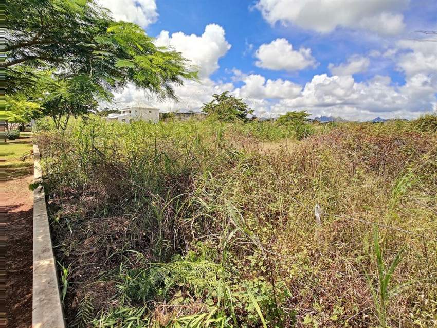 (Ref. MA7-090) À vendre terrain résidentiel de 867m² à Pte aux Piments - 5 - Land  on Aster Vender