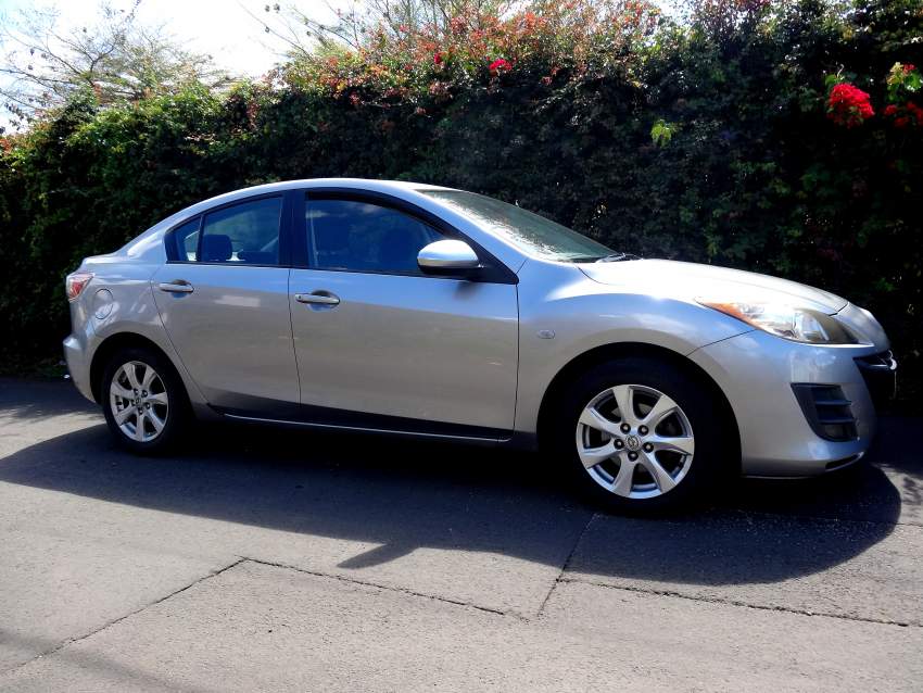 Mazda 3 Japan - 2 - Family Cars  on Aster Vender