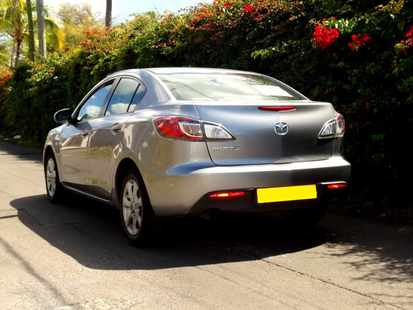 Mazda 3 Japan - 5 - Family Cars  on Aster Vender