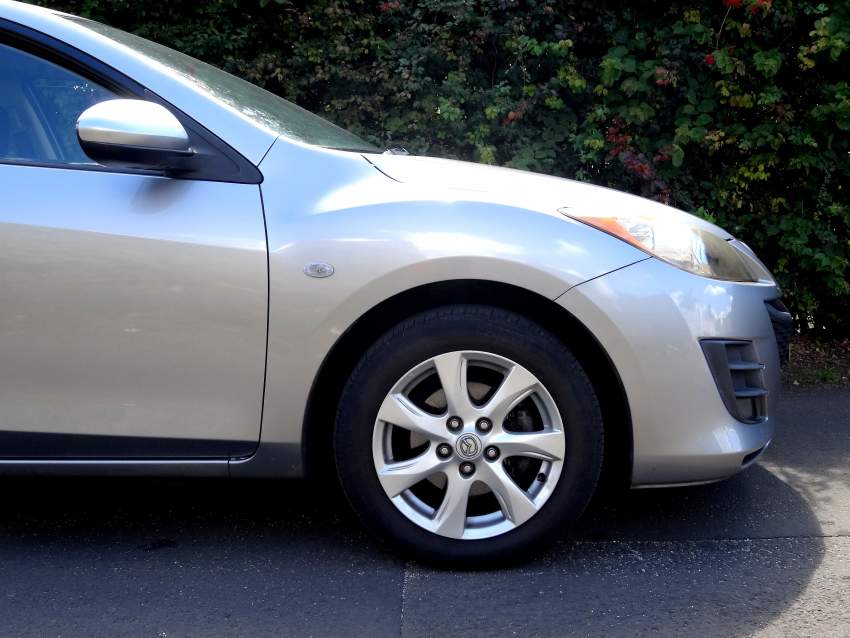 Mazda 3 Japan - 1 - Family Cars  on Aster Vender