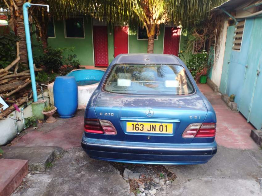 Mercedes car - 0 - Family Cars  on Aster Vender