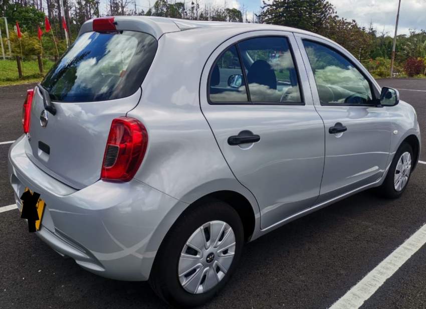 Nissan March 2014 - 3 - Compact cars  on Aster Vender