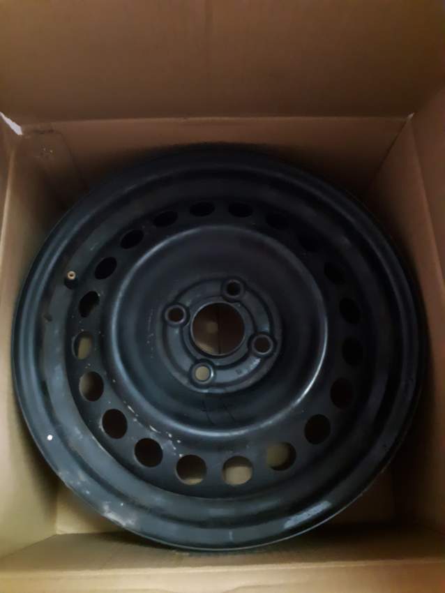 STEEL WHEELS & COVERS - 15' - 4X100 - 0 - Spare Parts  on Aster Vender