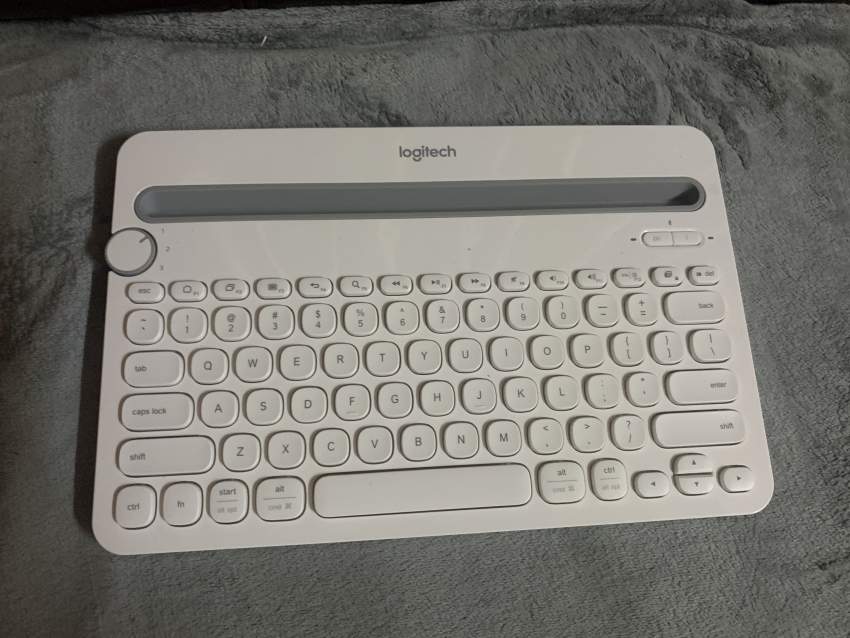 Logitech Keyboard   - 0 - Other PC Components  on Aster Vender