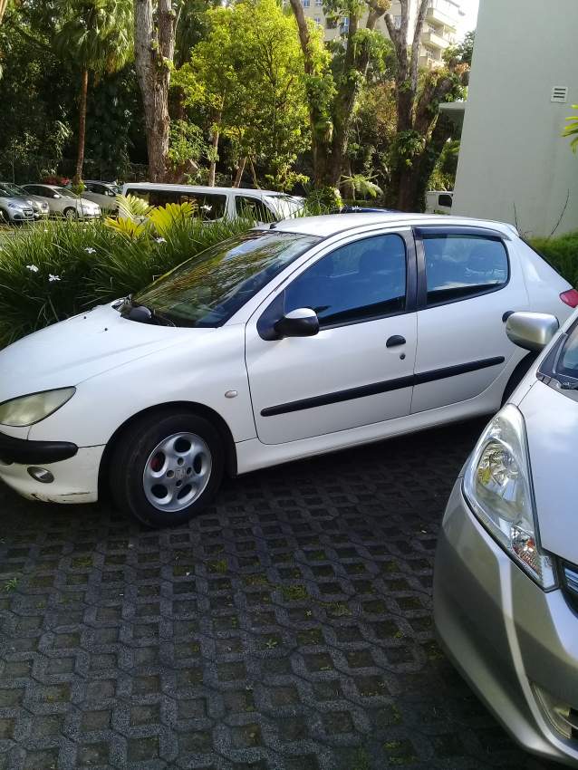 Peugeot 206 Annee 2001 a vendre - 0 - Family Cars  on Aster Vender